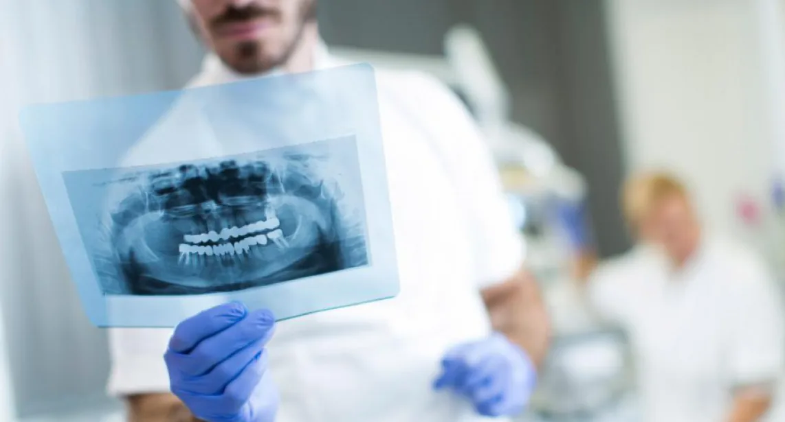 Radiographie numérique 3D pour diagnostic orthodontique adulte à Genève